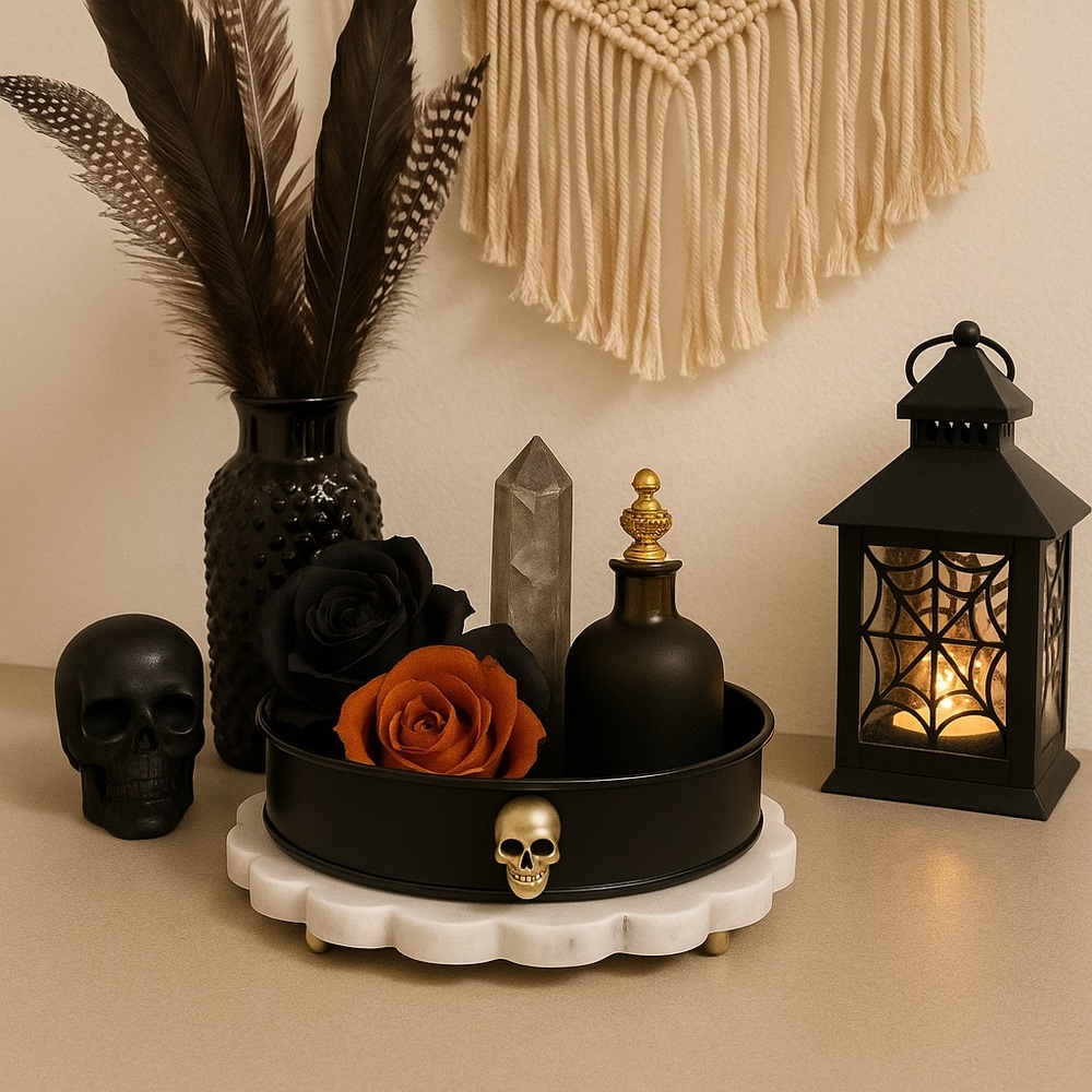 550.🐣 Black Round Skull Accent Decorative Tray – 9” Metal Halloween Decor New